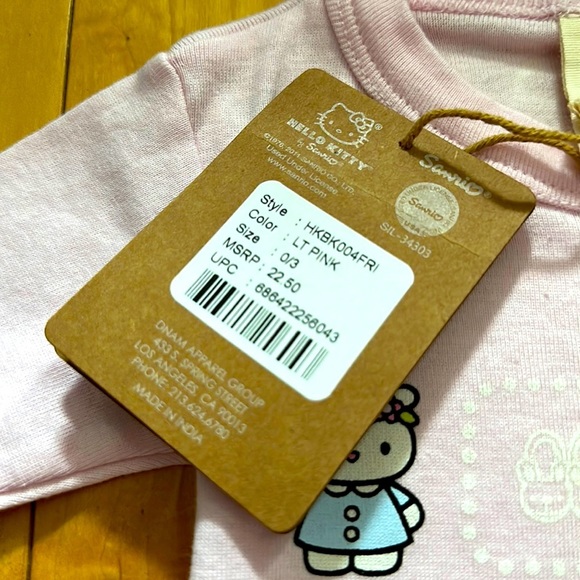 💝 Hello Kitty Onesie - Brand New with Tags - Picture 8 of 9